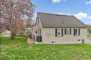 253 N Guernsey Rd, West Grove, PA 19390 - Photo 2