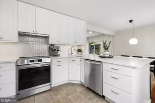 306 Hanover Ct, Tredyffrin, PA 19087 - Photo 4