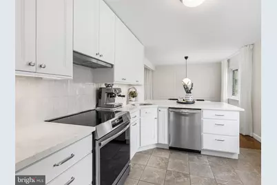 306 Hanover Court, Tredyffrin, PA 19087 - Photo 6