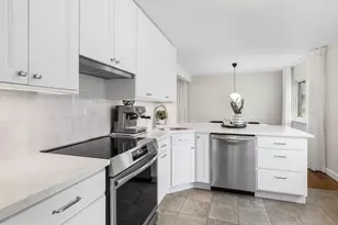 306 Hanover Ct, Tredyffrin, PA 19087 - Photo 6