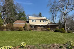 1561 Tanglewood, West Chester, PA 19380 - Photo 2