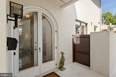 4 Brettagne #4, Devon, PA 19333 - Photo 2