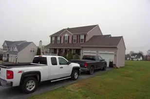 104 Captiva Way, Coatesville, PA 19320 - Photo 2