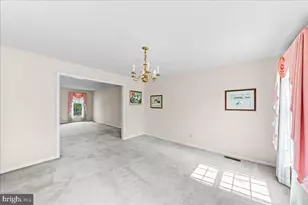 100 Trowbridge Ln, Downingtown, PA 19335 - Photo 14