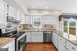 100 Trowbridge Ln, Downingtown, PA 19335 - Photo 16