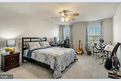 25 N Tompkins Square, Downingtown, PA 19335 - Photo 20