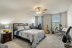 25 N Tompkins Square, Downingtown, PA 19335 - Photo 20