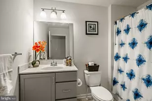 25 N Tompkins Square, Downingtown, PA 19335 - Photo 18