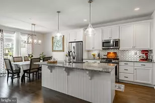 25 N Tompkins Square, Downingtown, PA 19335 - Photo 8