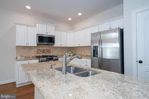 41 Overlook Cir, Berwyn, PA 19312 - Photo 12