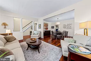 204 4 in Hand Ct, West Chester, PA 19382 - Photo 2