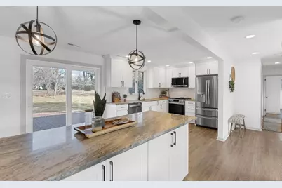 877 E Philip Drive, Phoenixville, PA 19460 - Photo 4
