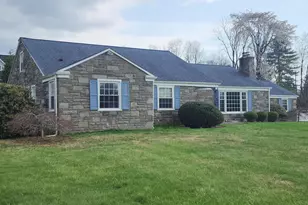 1522 Evergreen Ln, Berwyn, PA 19312 - Photo 2