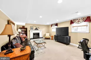 88 S Forge Manor Dr, Phoenixville, PA 19460 - Photo 24