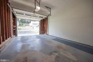 408 Chesterfield Dr, Downingtown, PA 19335 - Photo 32