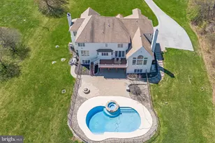 26 Millstone Ln, Pottstown, PA 19465 - Photo 2