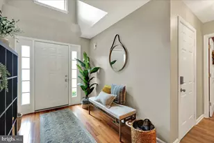 1302 Coventry Pointe Ln, Pottstown, PA 19465 - Photo 4