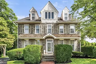 28 W Main St, Elverson, PA 19520 - Photo 1