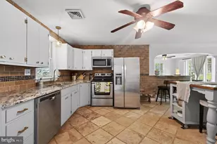 1369 Sheep Hill Rd, Pottstown, PA 19465 - Photo 6