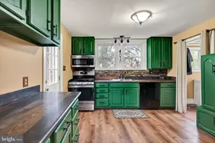 803 Pughtown Rd, Spring City, PA 19475 - Photo 2