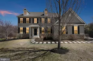 208 Liberty Cir, East Fallowfield Township, PA 19320 - Photo 2