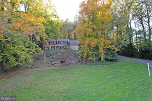 594 Contention Ln, Berwyn, PA 19312 - Photo 2