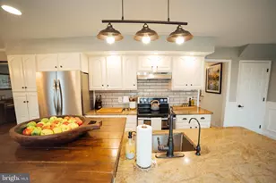 2434 Longview Dr, Coatesville, PA 19320 - Photo 10