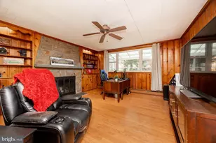 220 N Norris Ave, Phoenixville, PA 19460 - Photo 28