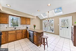 311 Bolton Ln, Downingtown, PA 19335 - Photo 6