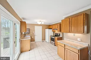 106 Debbie Dr, Coatesville, PA 19320 - Photo 8