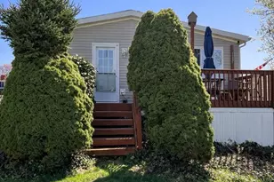 116 Erica Cir, Honey Brook, PA 19344 - Photo 4