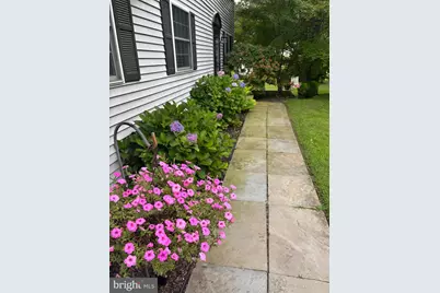 22 Hillcrest Drive, Downingtown, PA 19335 - Photo 2