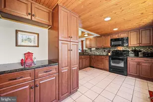 1356 S Hanover St, Pottstown, PA 19465 - Photo 4