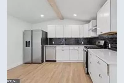 857 Buttonwood Ave, Spring City, PA 19475 - Photo 2