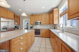 1101 Winchester Ct, Pottstown, PA 19465 - Photo 16