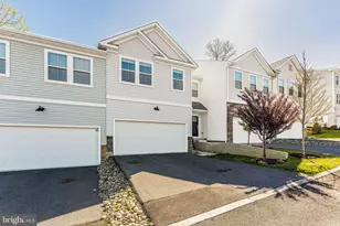7 Four Leaf Dr, Downingtown, PA 19335 - Photo 2