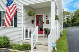 26 High St, Phoenixville, PA 19460 - Photo 2