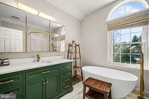 28 Manchester Ct, Berwyn, PA 19312 - Photo 16