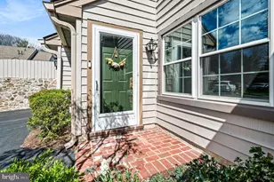 28 Manchester Ct, Berwyn, PA 19312 - Photo 2