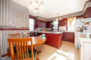270 Broad St, Spring City, PA 19475 - Photo 12
