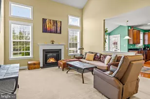 204 Coleridge Ln, Coatesville, PA 19320 - Photo 6