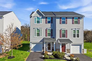 603 Columbus Dr, Spring City, PA 19475 - Photo 2