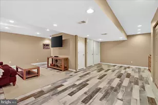 2 Parkside Dr, Elverson, PA 19520 - Photo 32