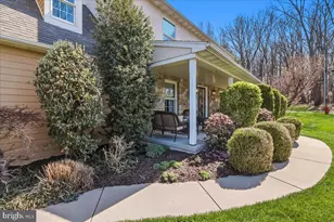 2 Parkside Dr, Elverson, PA 19520 - Photo 1