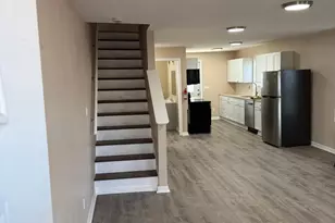 444 Oak St, Coatesville, PA 19320 - Photo 2