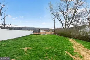 62 E 2nd Ave, Parkesburg, PA 19365 - Photo 6