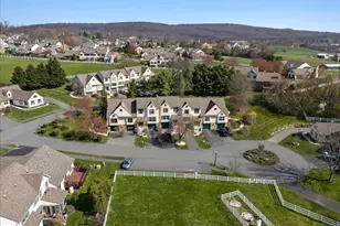 54 Saddler Dr, Elverson, PA 19520 - Photo 4