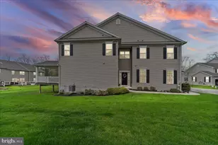 56 New Village Greene Dr, Honey Brook, PA 19344 - Photo 2