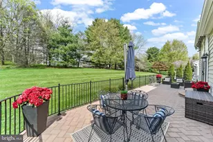 133 Violet Dr, Kennett Square, PA 19348 - Photo 2