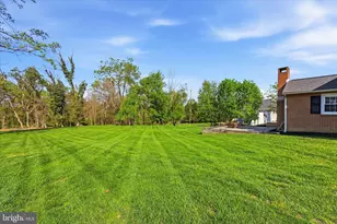 1071 Squire Cheney Dr, West Chester, PA 19382 - Photo 6